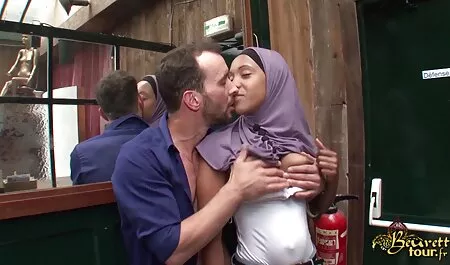 Một người đàn ông chăm chỉ sex nhật bản vú to môn hai davalki niên