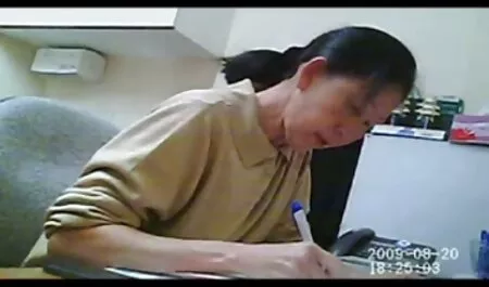 Hai người đàn ông, một cô gái dễ phim sec nhat vu to thương