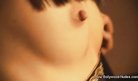 Anh đã phim sex gai nhat vu to thuyết phục chị đến thủ dâm với thịt gà.