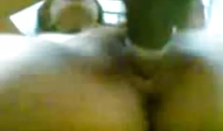 Trẻ da ngăm đen sex gai nhat vu to lông