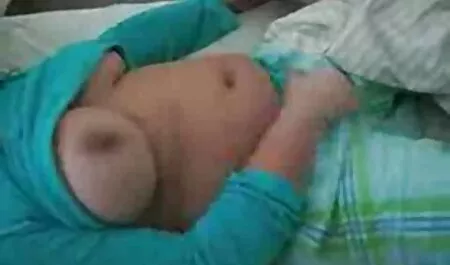 Chất lượng của cổ cong cô gái trong sex vu to nhat quần