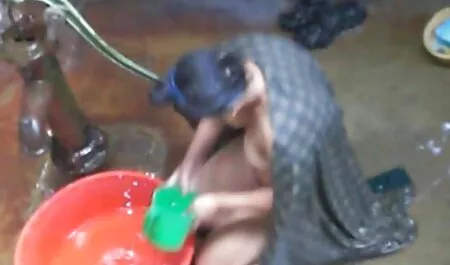 Hai gái điếm cung cấp một anh chàng phim sex vu to hay nhat văn phòng.