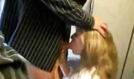 Cô gái buộc phải có quan hệ tình dục cho nợ sex gái nhật vú to