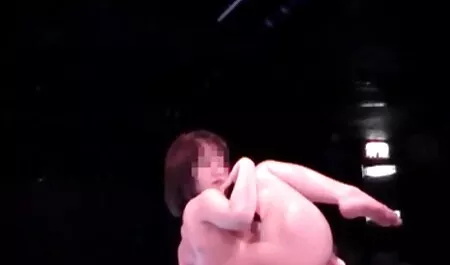 Bùa hộ phim sex vu to nhat mệnh chân trong quần để lại một gia trong âm đạo.