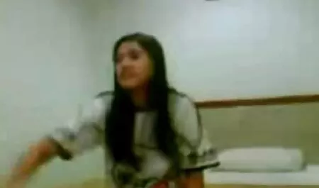 Một người đàn ông và phim sex nhật vu to mềm ăn người phụ nữ trong giường